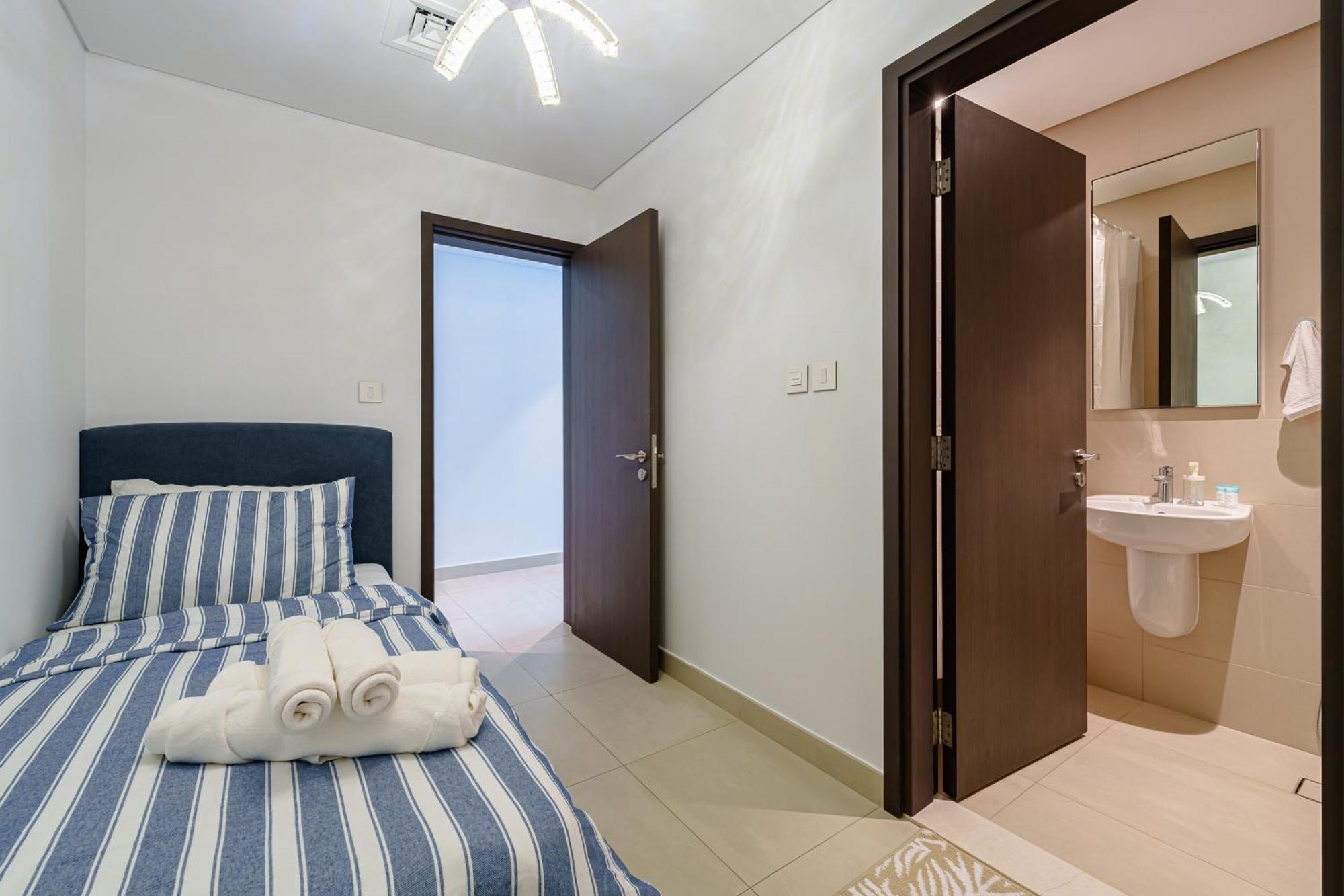 Luxury 3-bedroom In *