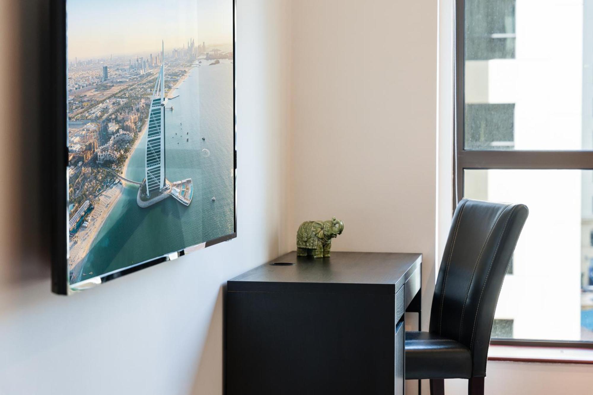 Daire Specious 5br Maid On Jbr Prime Location! Walk To The Mall, Dining & Entertainment - By Sunkissed Homes *