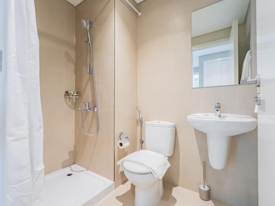 Fully Furnished With Mall Access Apartment Dubai