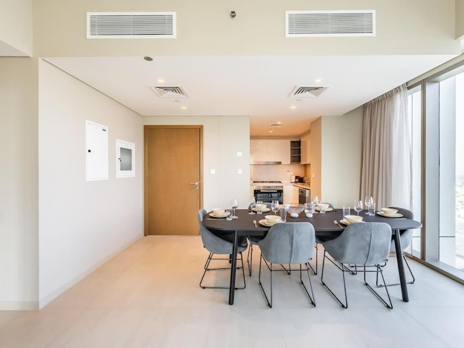 Fully Furnished With Mall Access * Dubai