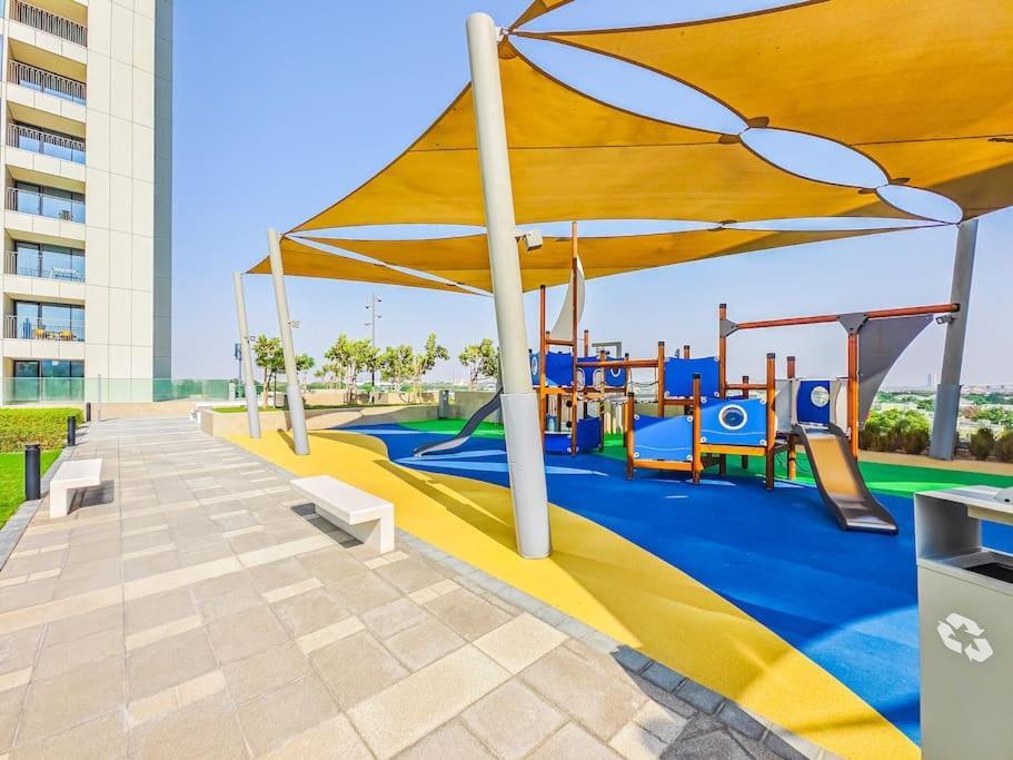 Fully Furnished With Mall Access *