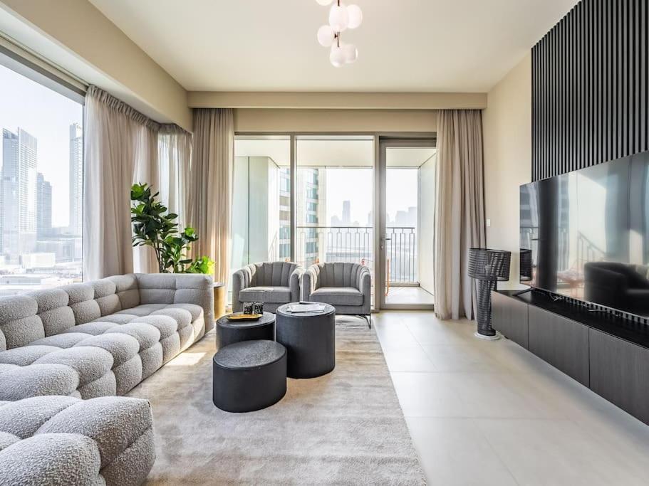 Fully Furnished With Mall Access