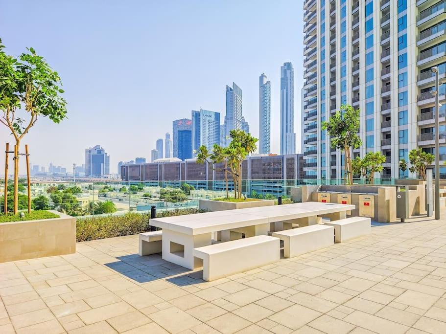 Apartment Fully Furnished With Mall Access Dubai
