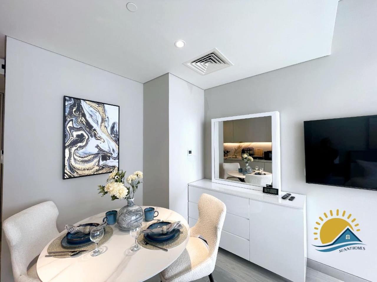 Marina Walk Gem Modern With Pool & Gym Access, Steps To & Metro Dubai