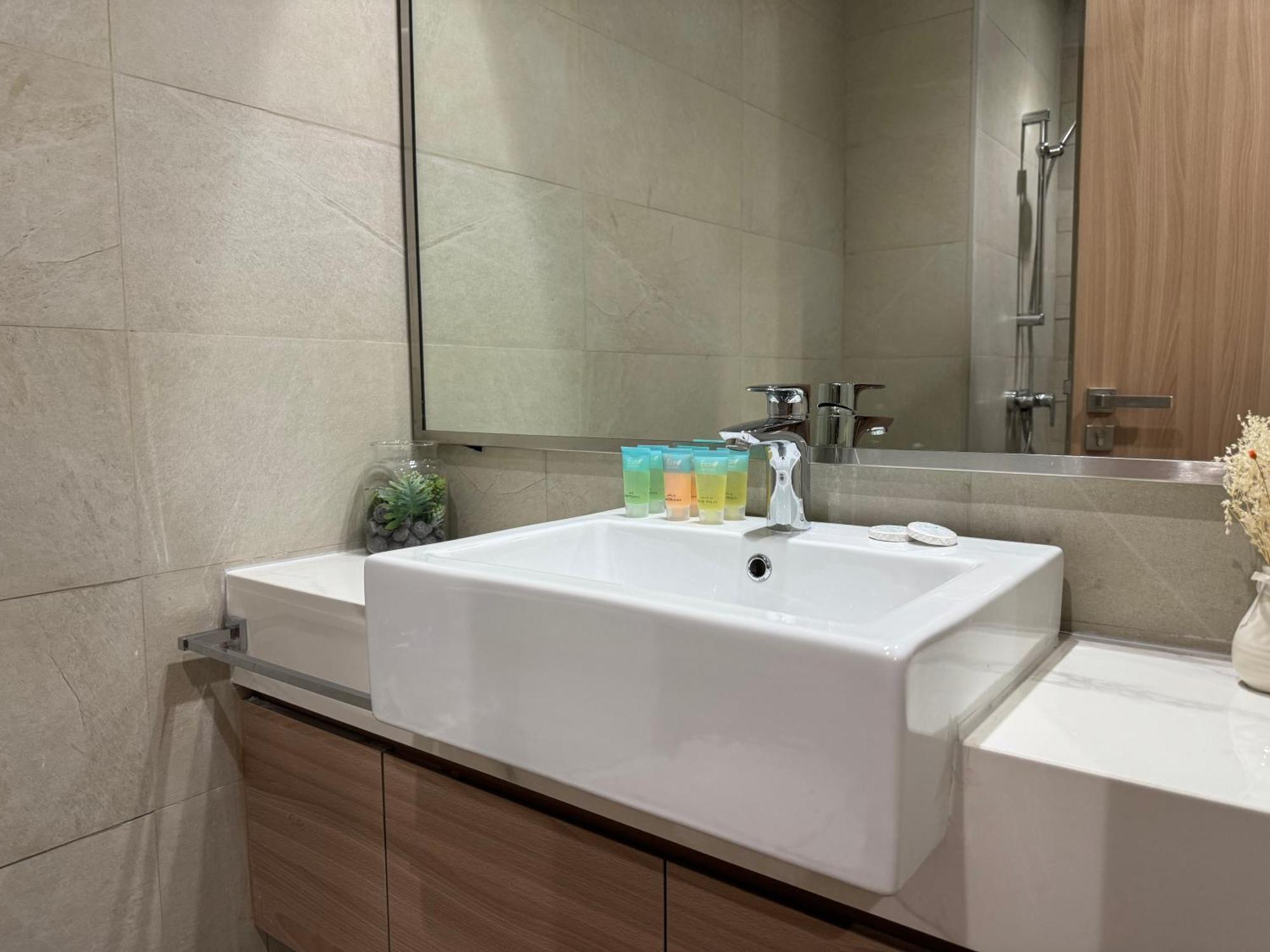 Ashri Hh, Standard In Riviera Apartment *