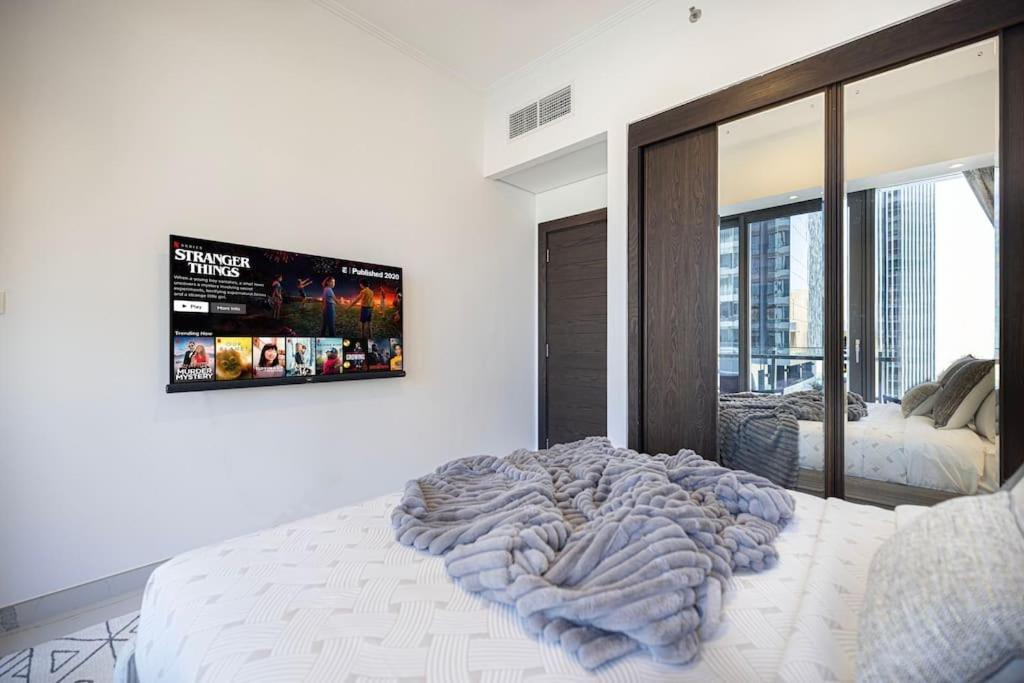 Luxe 2-bedroom In Heart Of Marina *