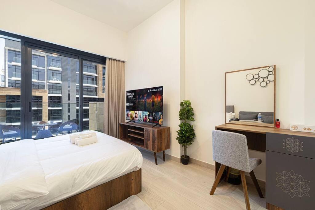 Modern Downtown & Burj Khalifa Views Apartment *