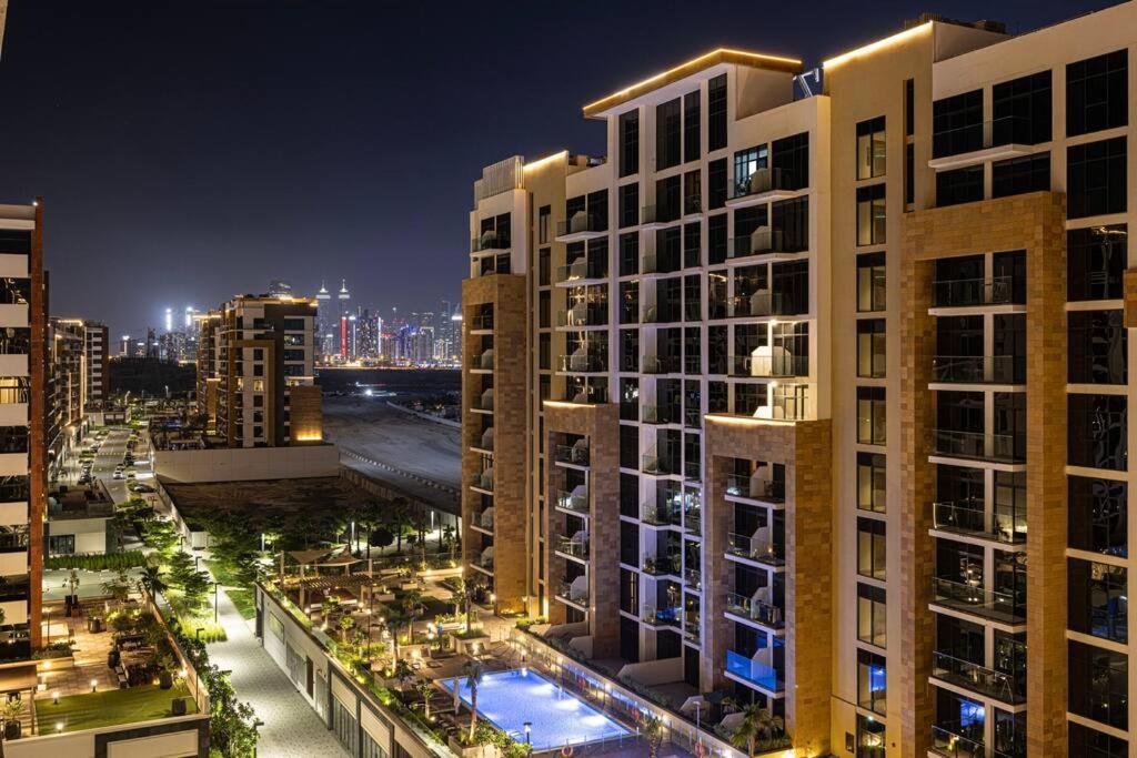 Apartment Modern Downtown & Burj Khalifa Views Dubai