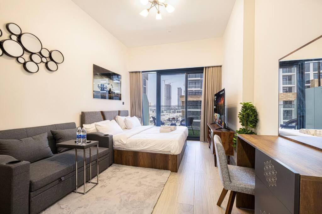 Apartment Modern Downtown & Burj Khalifa Views Dubai
