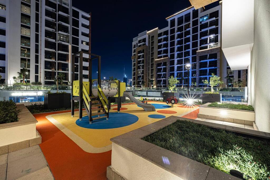Modern Downtown & Burj Khalifa Views Apartment *