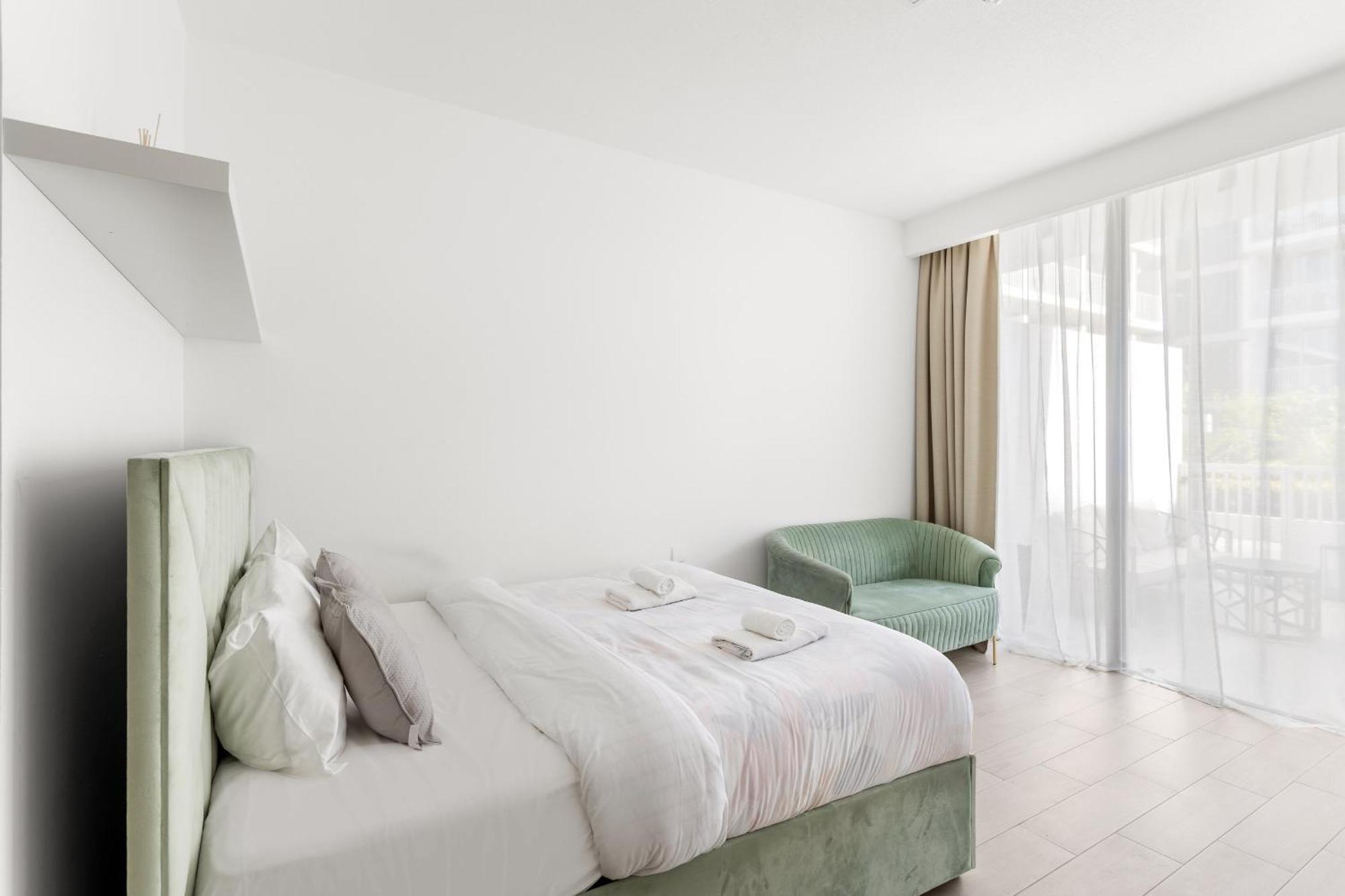 Vayk - Modern In Jvc With Terrace * Dubai