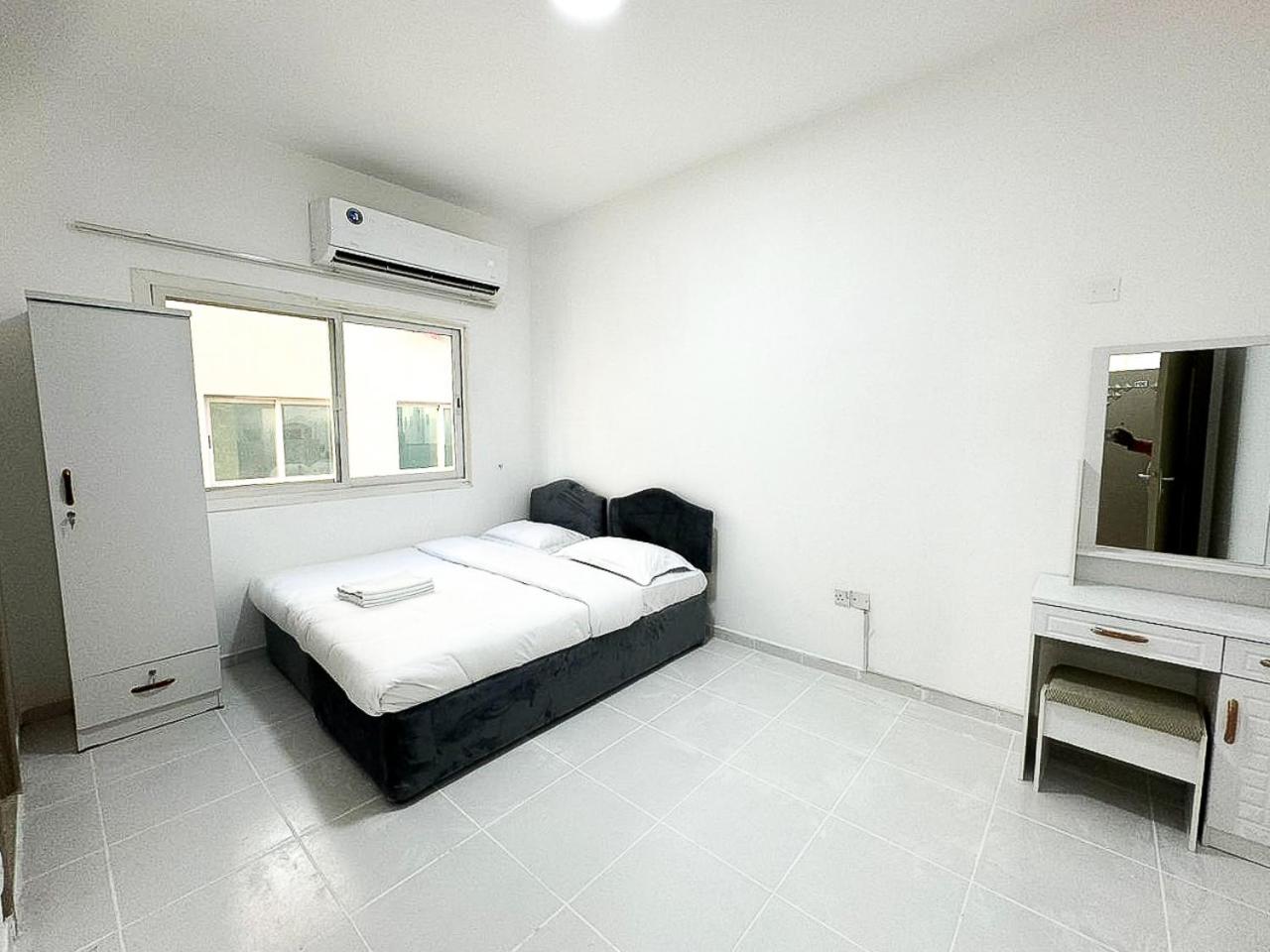 Karama Star 2 - Homestay *