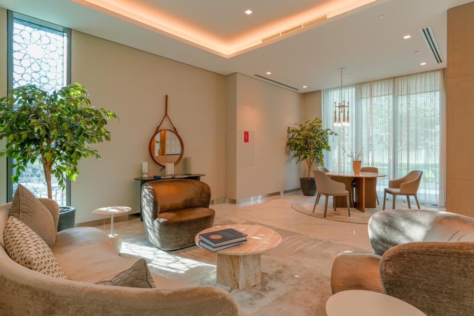 Downtown Luxury, Direct Access To The Mall *