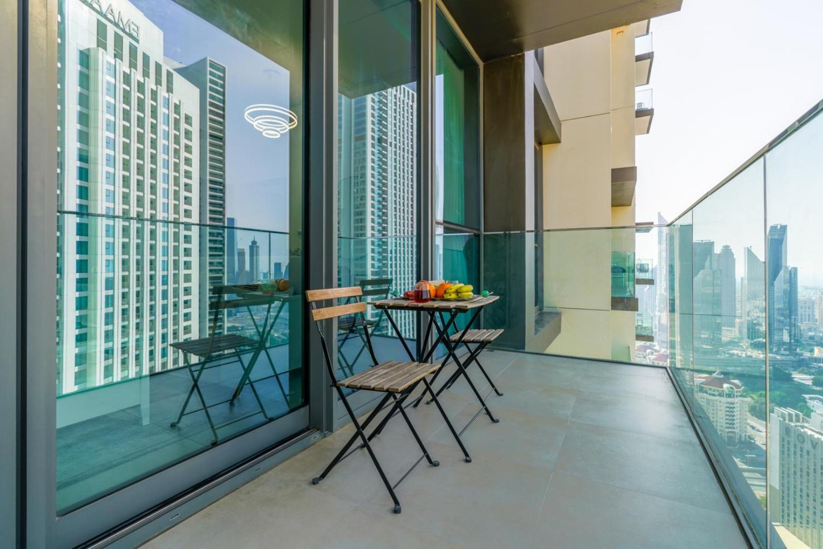 Downtown Luxury, Direct Access To The Mall *