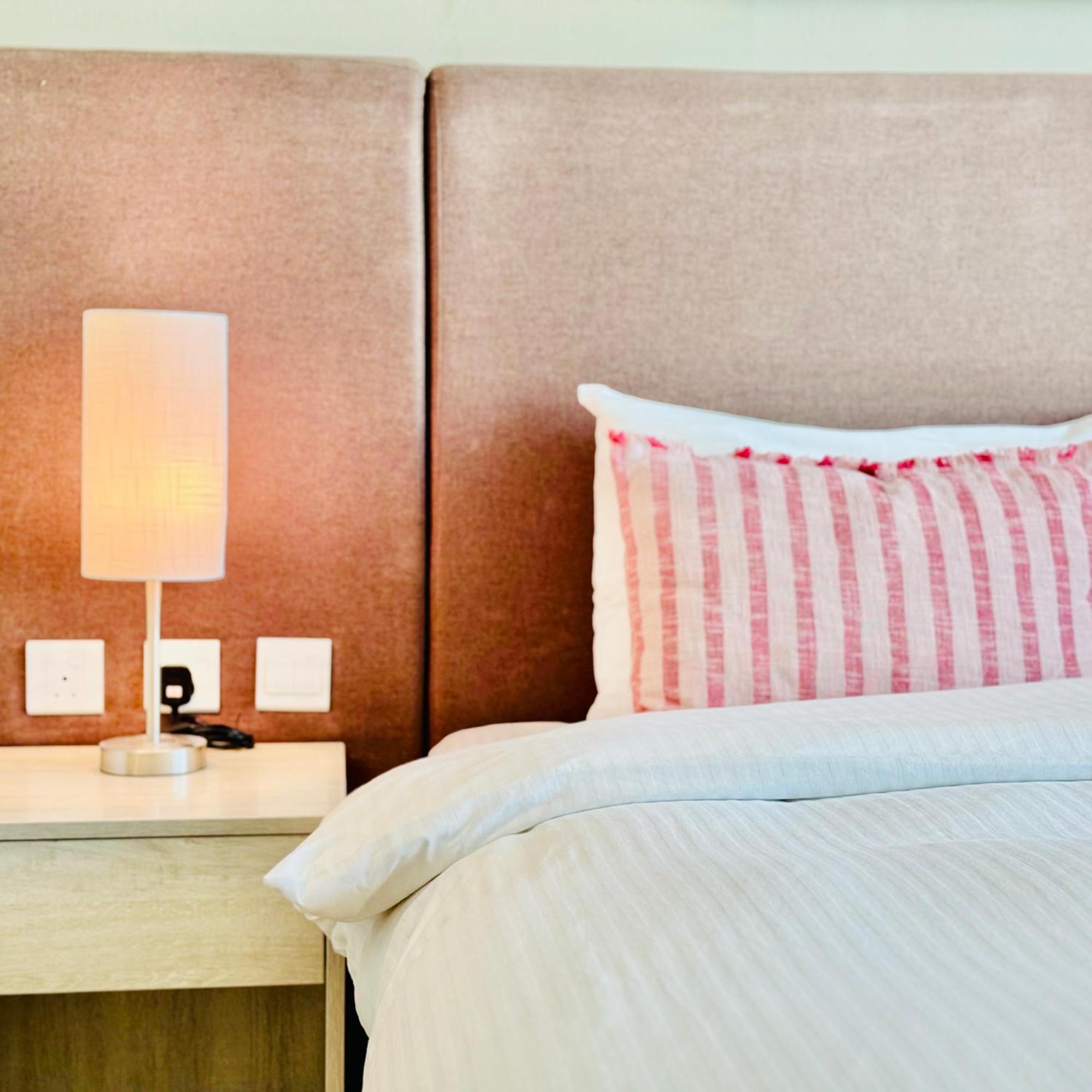 Venduras - Luxe In Palm Jumeirah With Access * Dubai