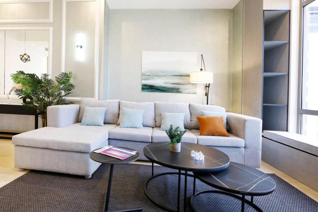 Brown Stone Homes Burj Khlifa * Dubai
