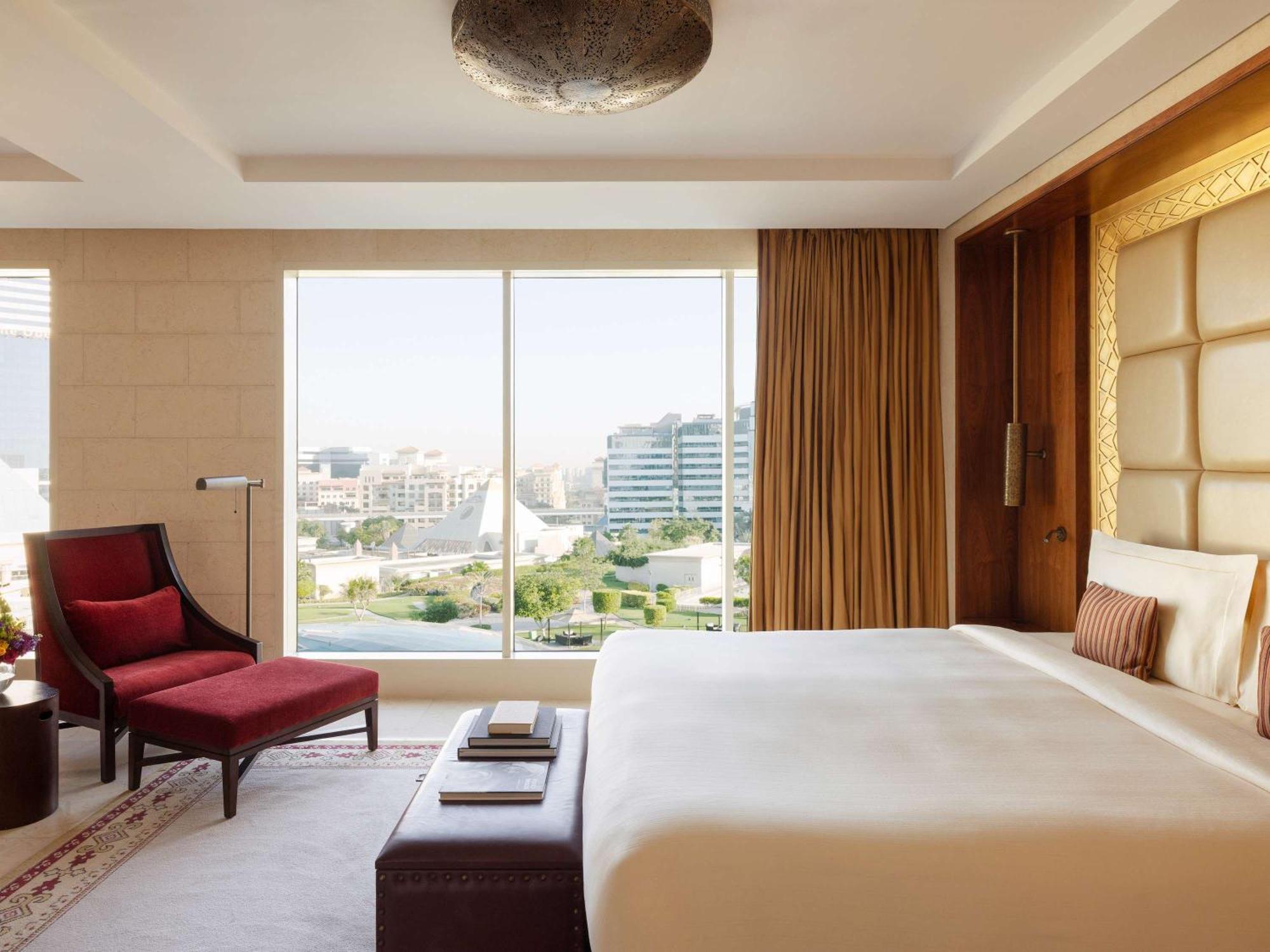 Raffles 5* Dubai