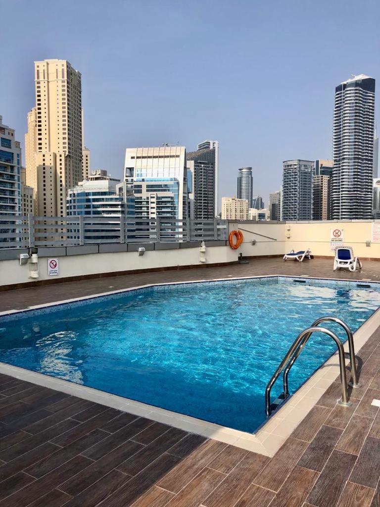 Apartamento Wonderful Two Bed With Full Marina View