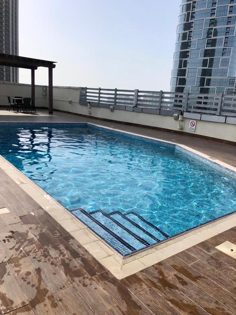 Apartamento Wonderful Two Bed With Full Marina View *