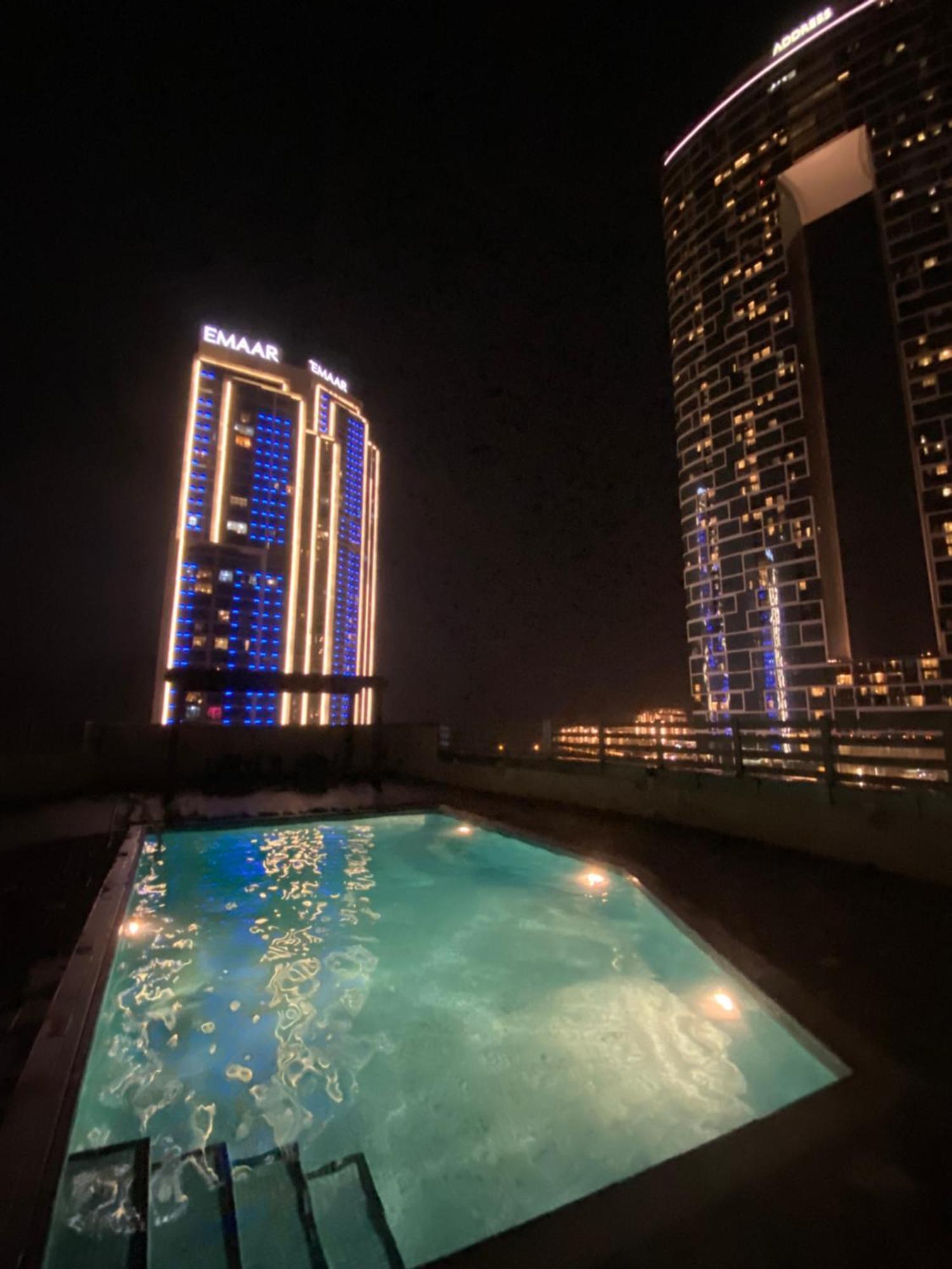 Wonderful Two Bed With Full Marina View * Dubai