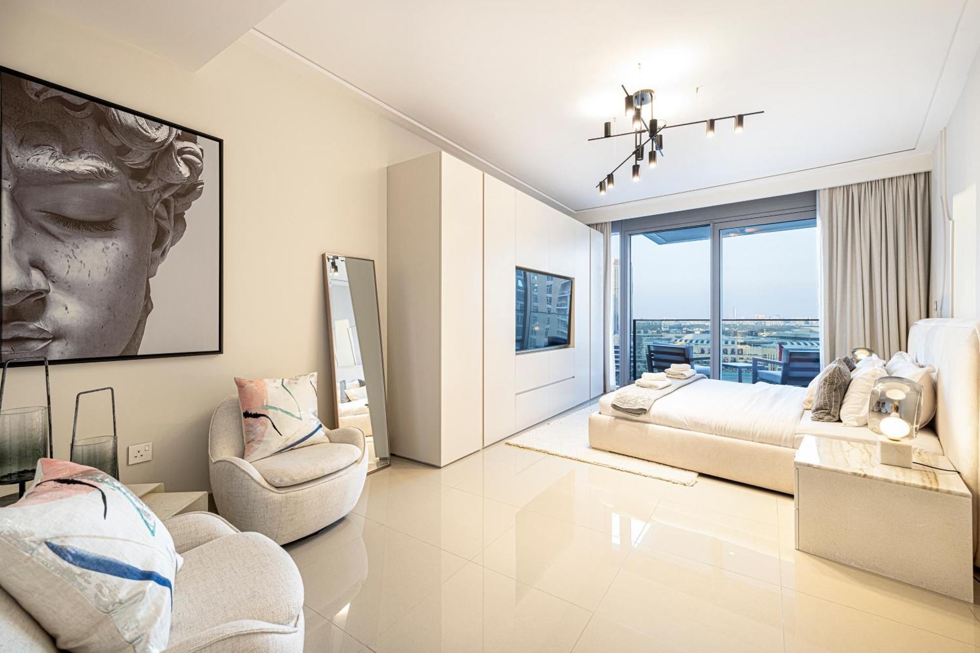 Stunning Burj & Fountain Views Luxury 2 Br Dubai