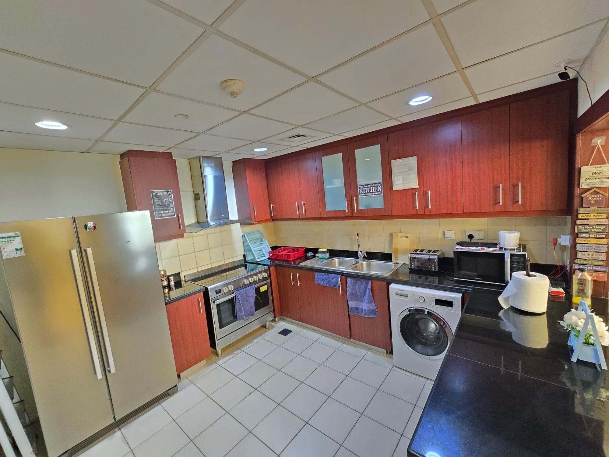 Daire 1 World, Premium Hostel, Jbr, Near Metro And Beach *