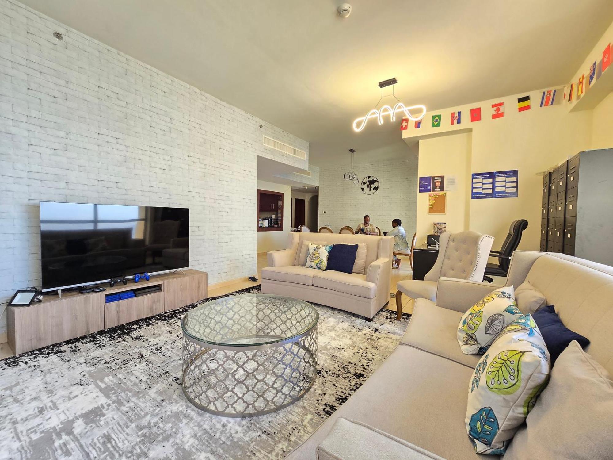 1 World, Premium Hostel, Jbr, Near Metro And Beach Daire *