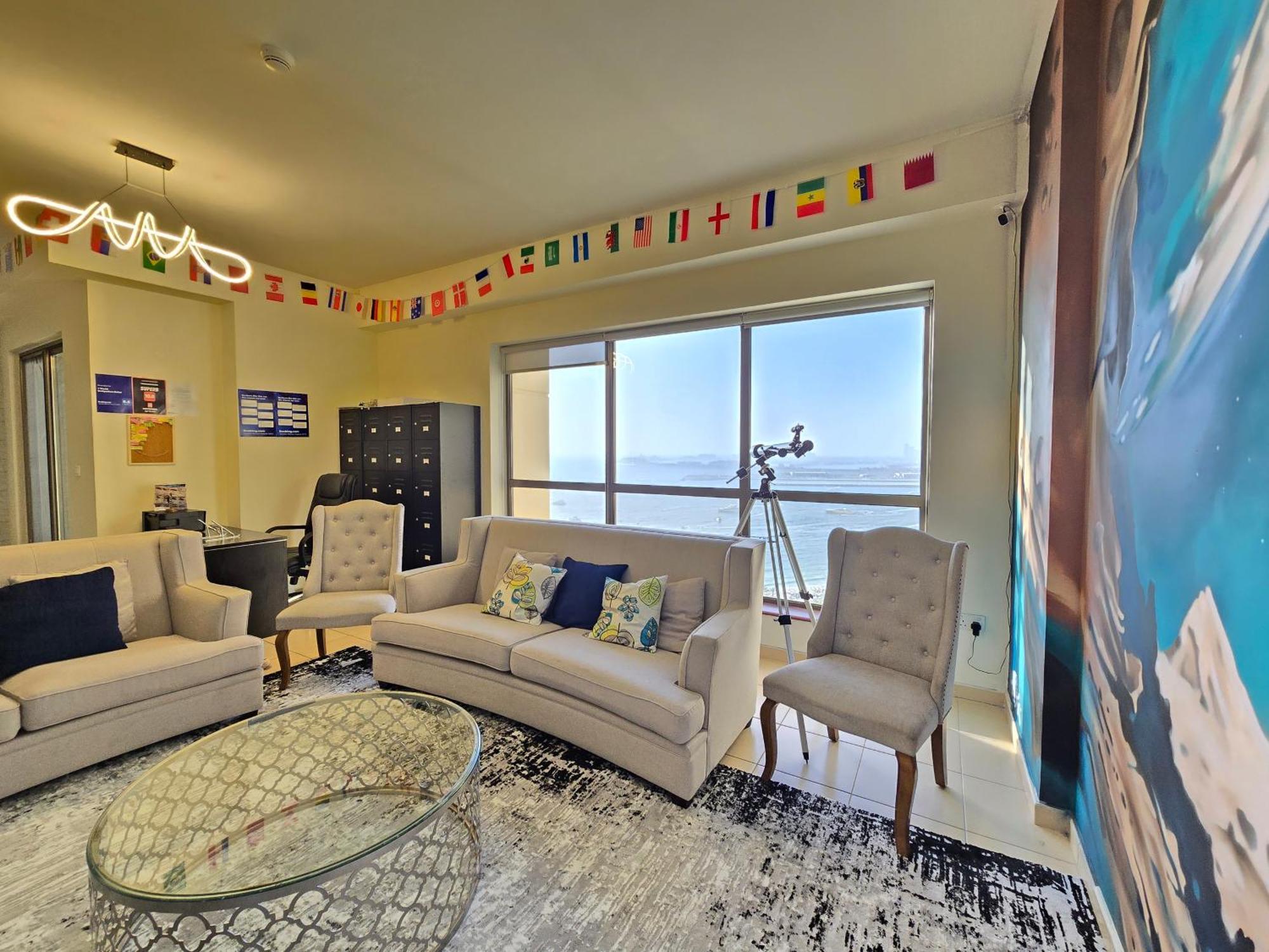 1 World, Premium Hostel, Jbr, Near Metro And Beach
