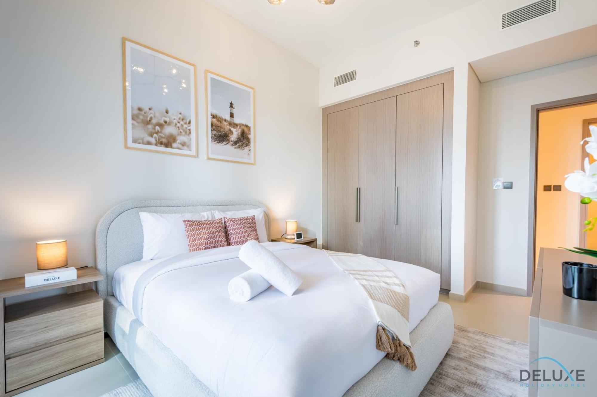 Apartment Sumptuous 3br With Assistant At Act One Act Two Tower 2 In Downtown By Deluxe Homes