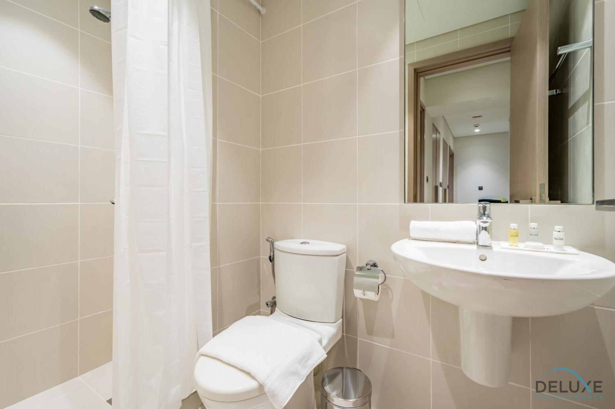 Sumptuous 3br With Assistant At Act One Act Two Tower 2 In Downtown By Deluxe Homes Apartment *