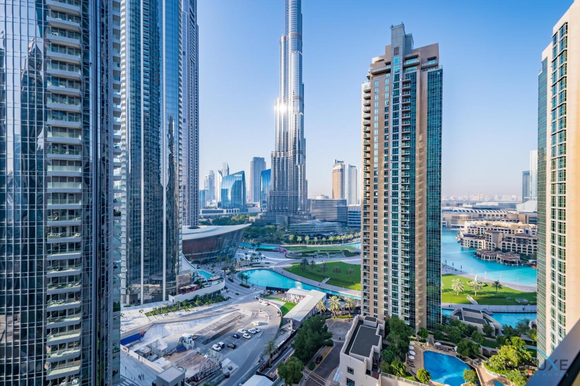 Sumptuous 3br With Assistant At Act One Act Two Tower 2 In Downtown By Deluxe Homes *