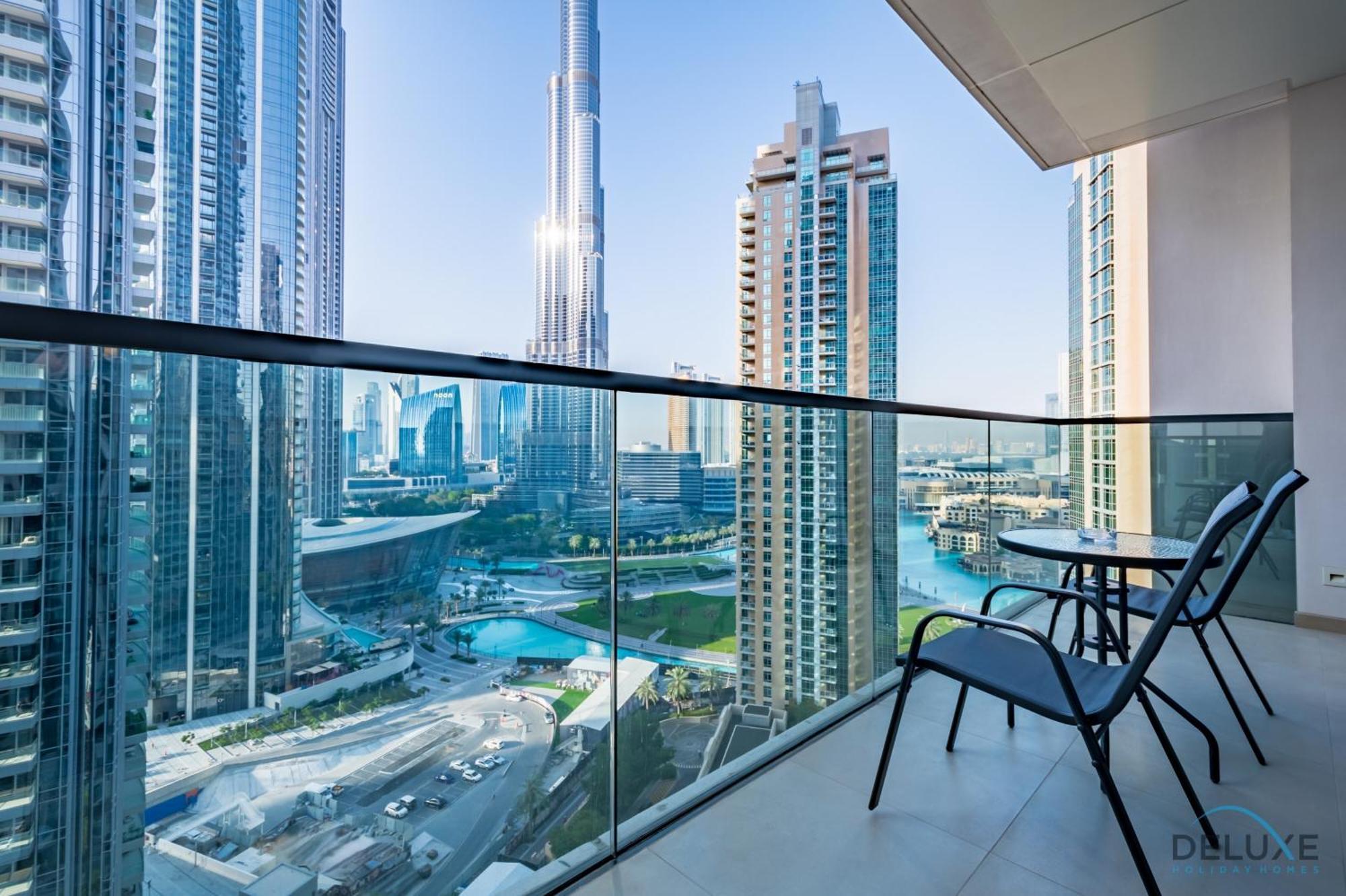 Sumptuous 3br With Assistant At Act One Act Two Tower 2 In Downtown By Deluxe Homes *