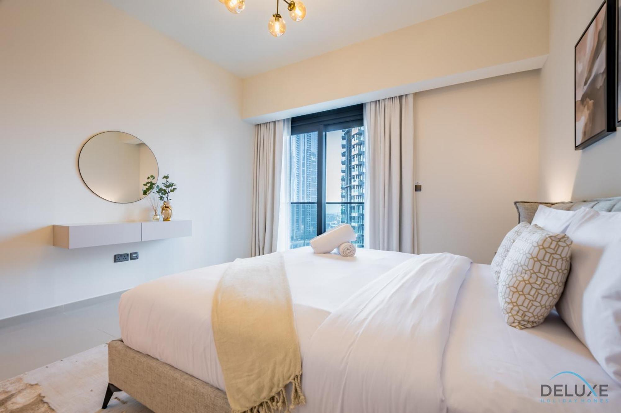 Apartment Sumptuous 3br With Assistant At Act One Act Two Tower 2 In Downtown By Deluxe Homes Dubai