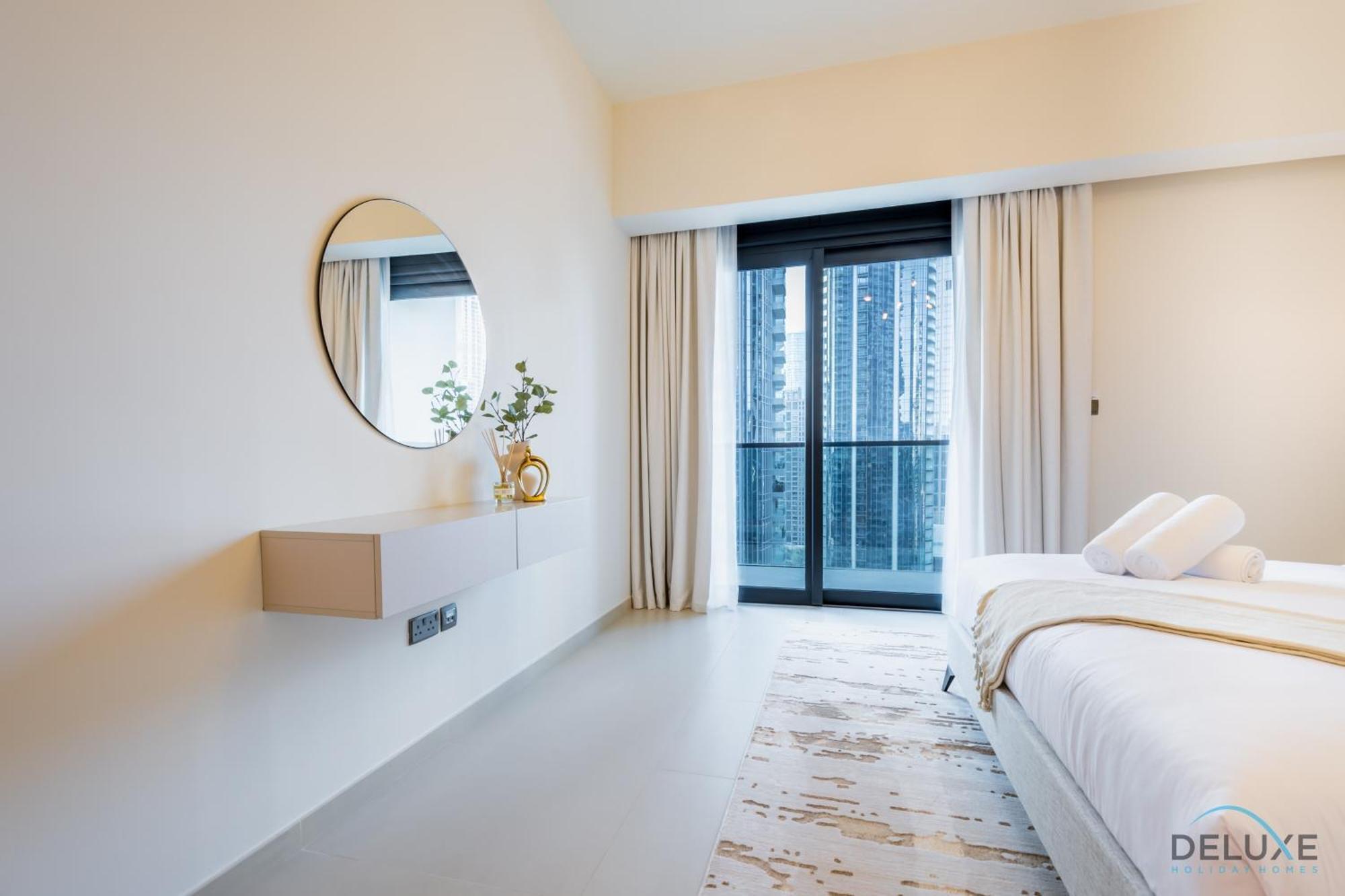 Sumptuous 3br With Assistant At Act One Act Two Tower 2 In Downtown By Deluxe Homes Apartment *