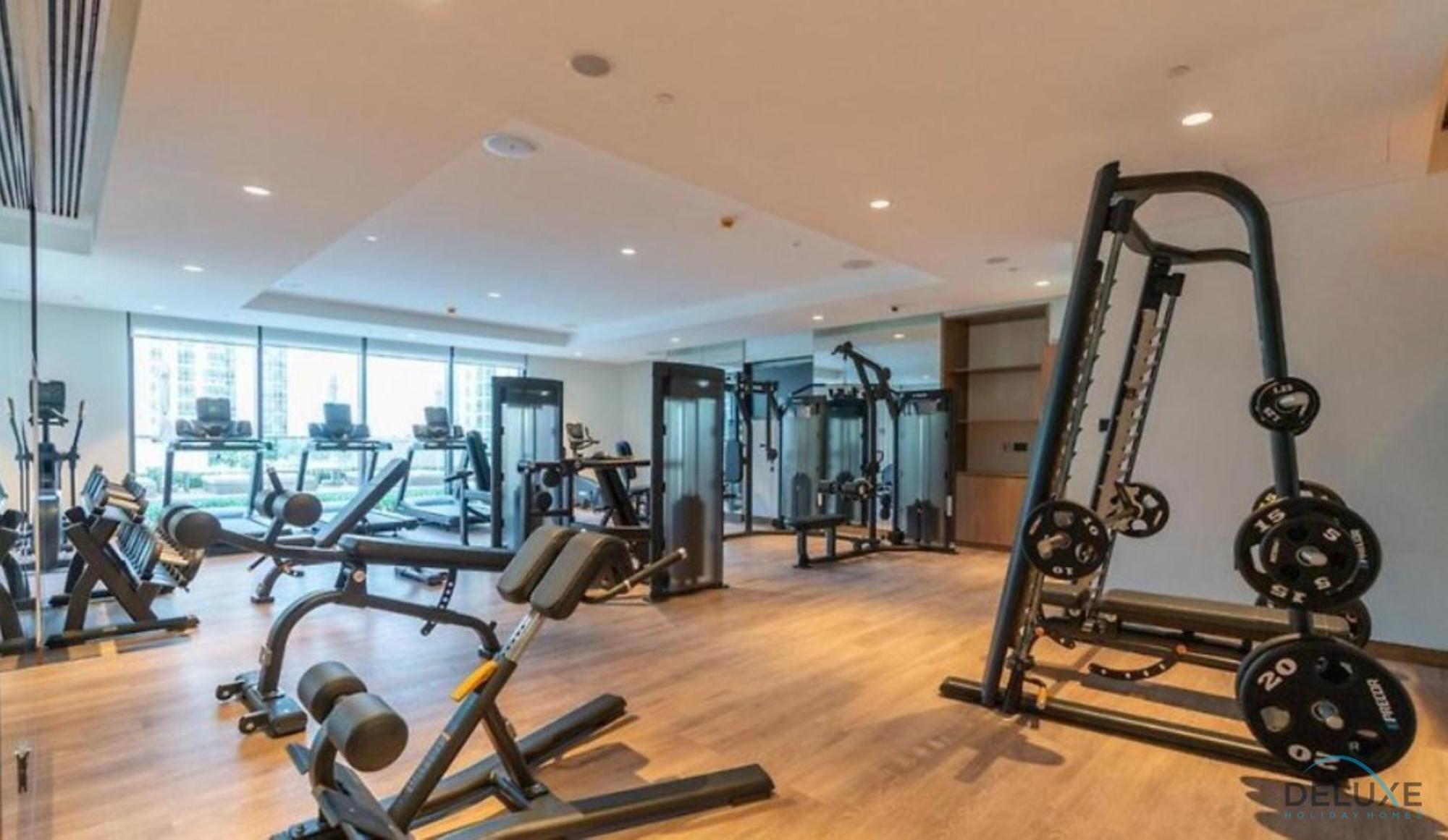 Sumptuous 3br With Assistant At Act One Act Two Tower 2 In Downtown By Deluxe Homes Apartment Dubai