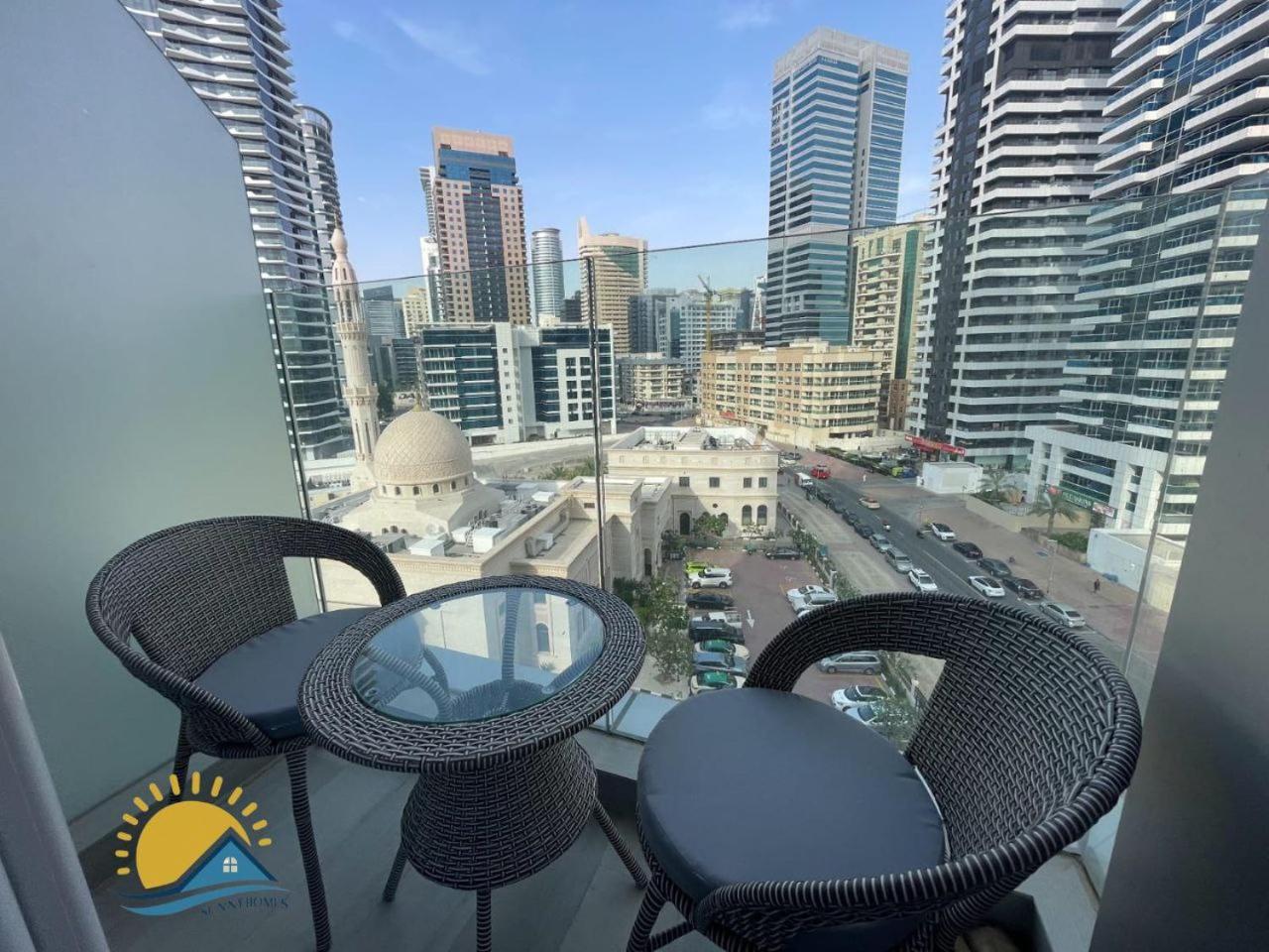 Apartment Marina Walk Gem Modern With Pool & Gym Access, Steps To & Metro Dubai