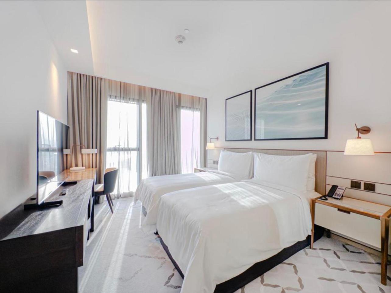 Jumairah Sky Villa *