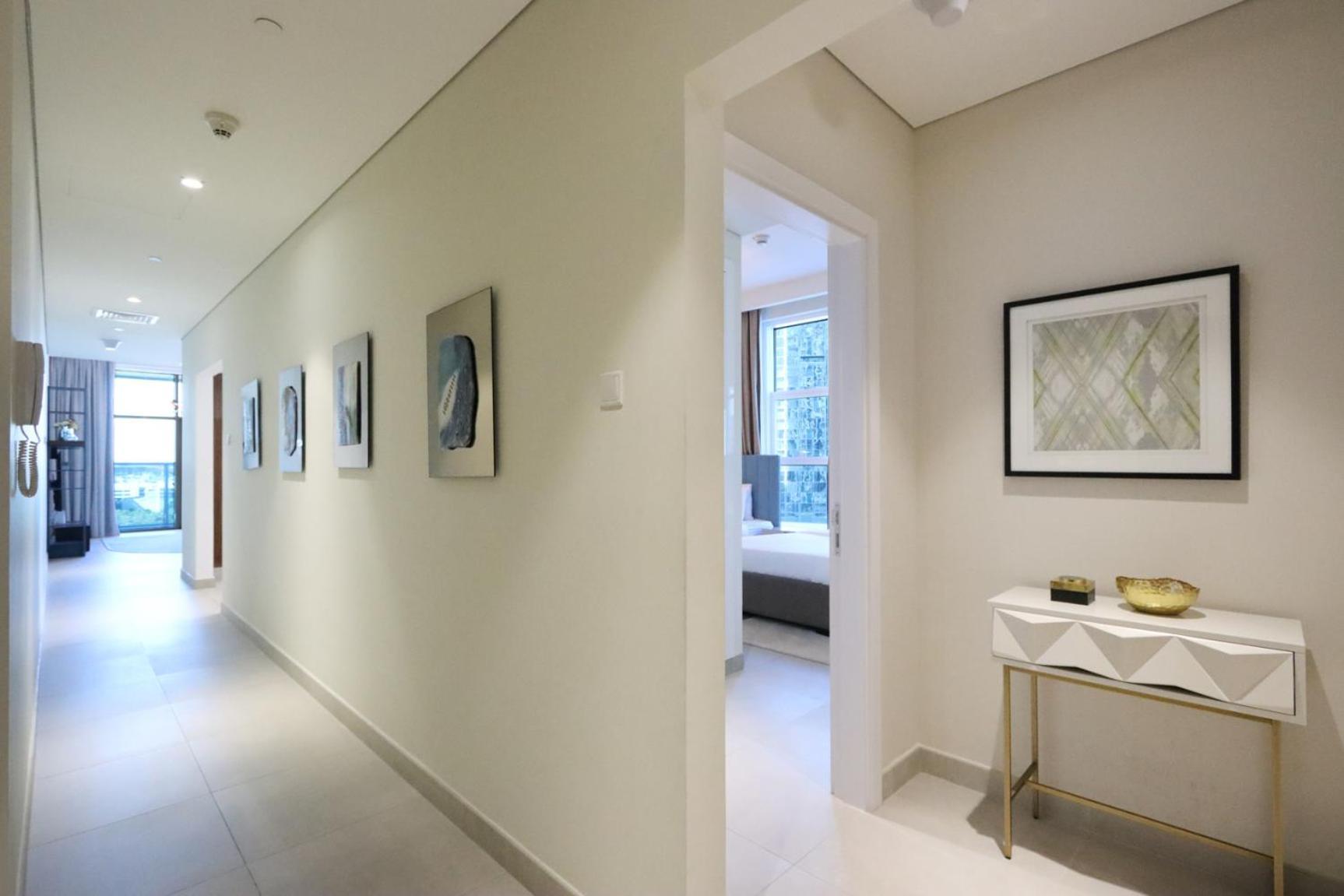 Livbnb - 2 Bedroom In Marina Arcade * Dubai