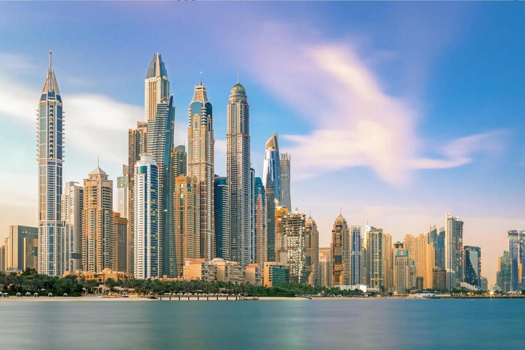 Livbnb - 2 Bedroom In Marina Arcade Apartment Dubai