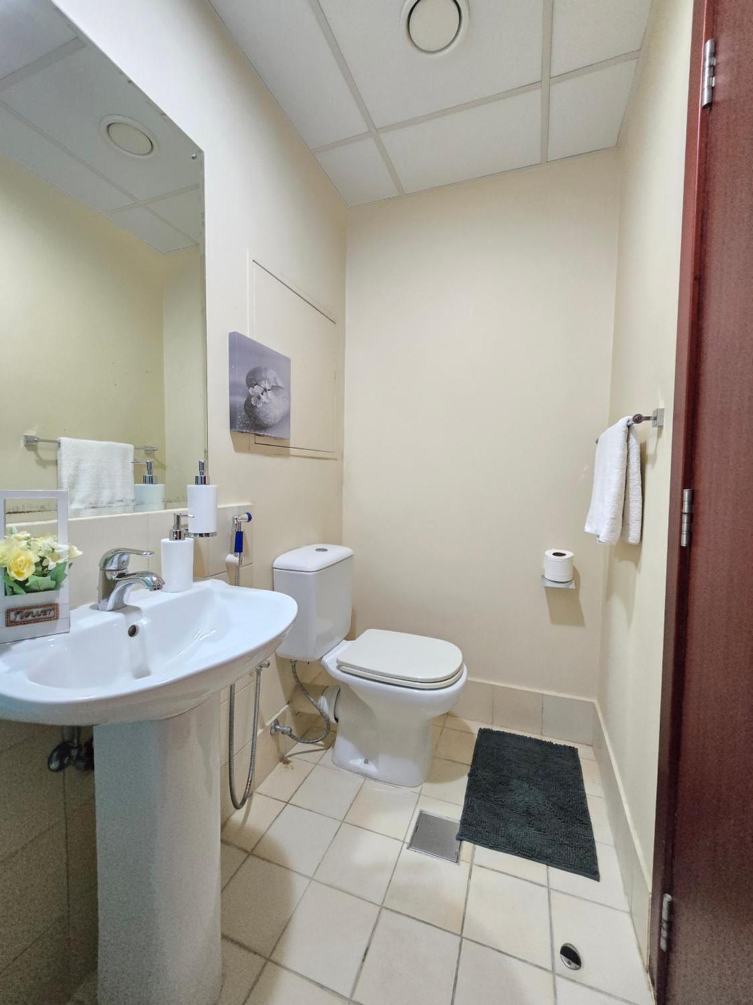 1 World, Premium Hostel, Jbr, Near Metro And Beach Dubai