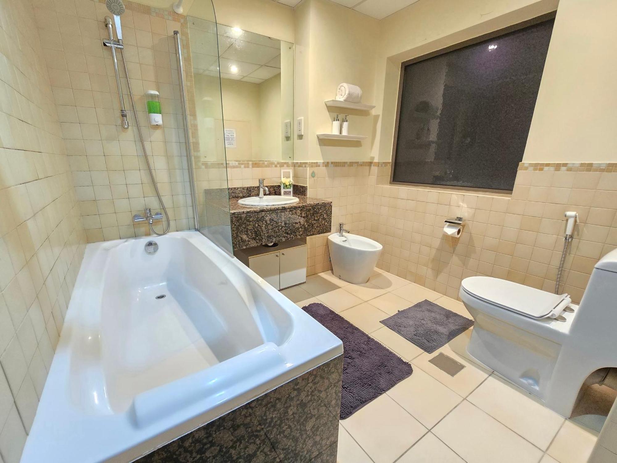 1 World, Premium Hostel, Jbr, Near Metro And Beach Daire *
