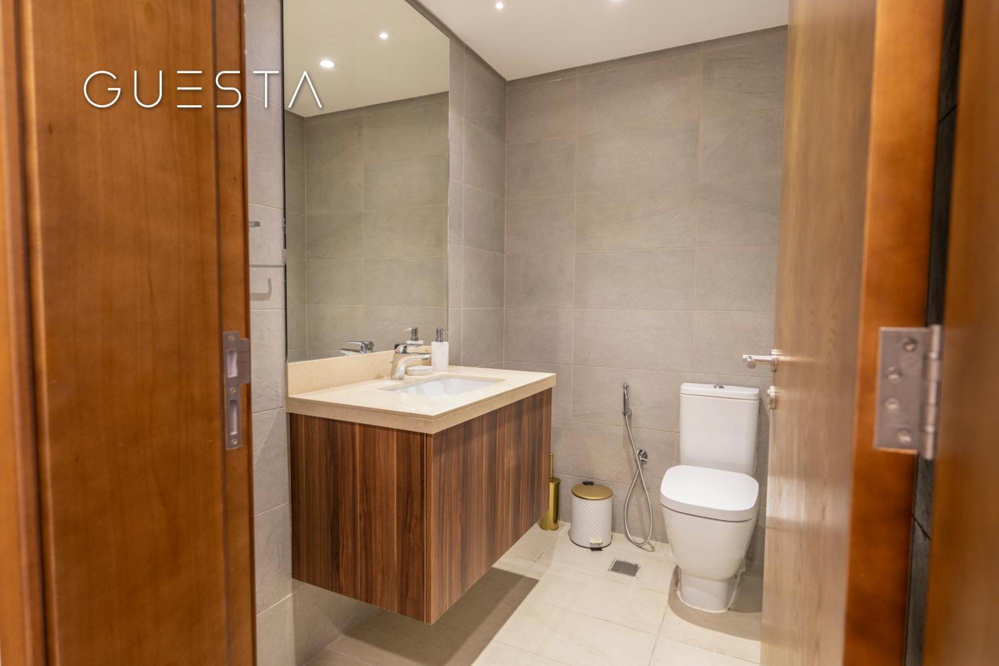 Azizi Mina The Palm, Free And Pool Access Apartment *