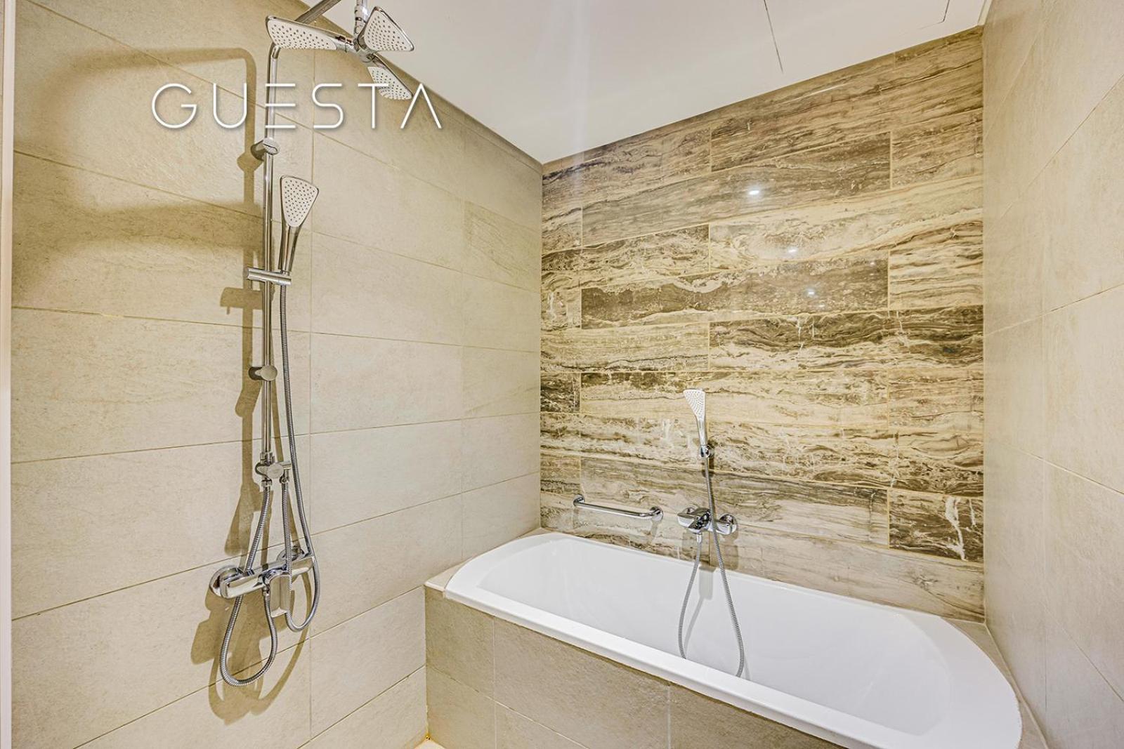 Apartment Azizi Mina The Palm, Free And Pool Access