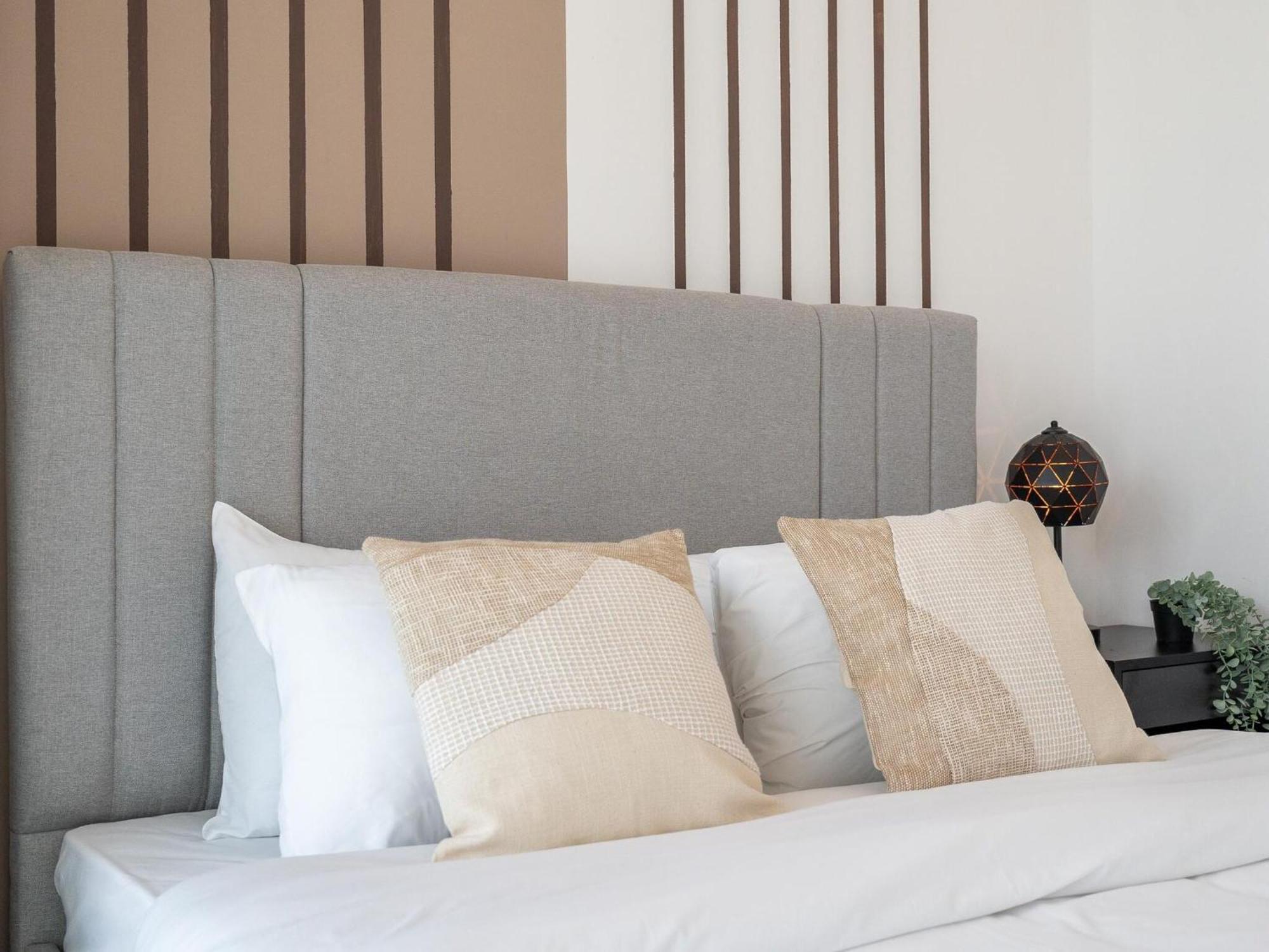 Marina Stunning Huge 4 Bedroom Apts Near Jbr Gym Pool Parking *