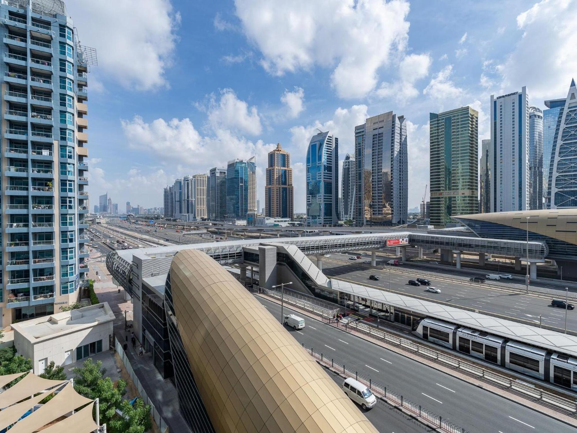 Apartamento Marina Stunning Huge 4 Bedroom Apts Near Jbr Gym Pool Parking Dubai