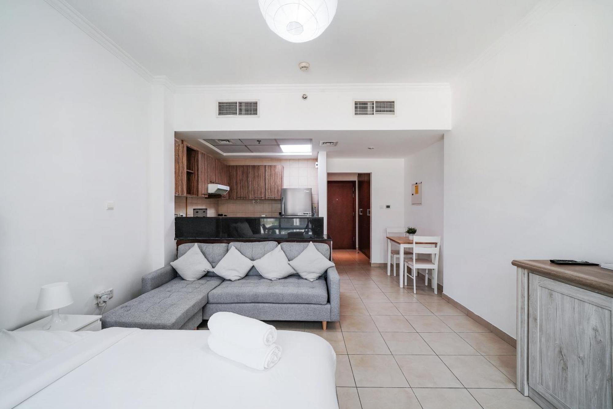 Close To Burj Khalifa And Downtown Apartment Dubai
