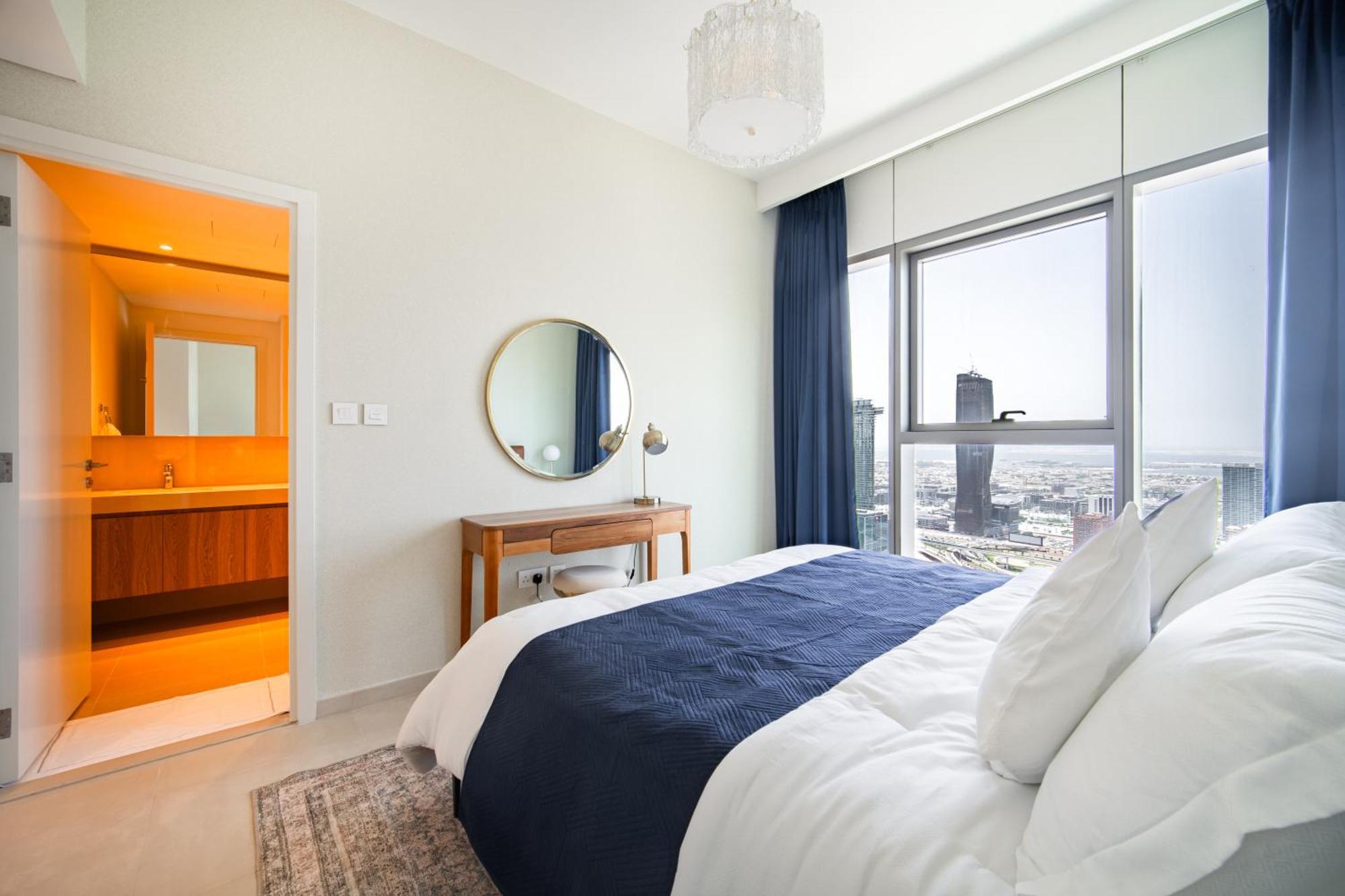 Elegant Escapes - 3b Burj View, Direct Mall Access