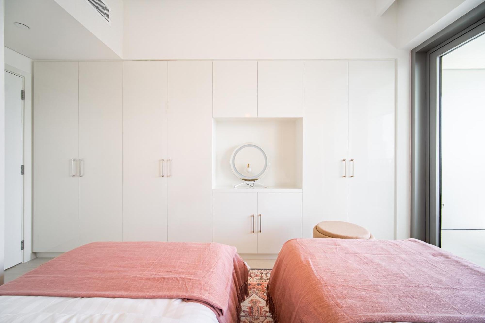 Elegant Escapes - 3b Burj View, Direct Mall Access * Dubai