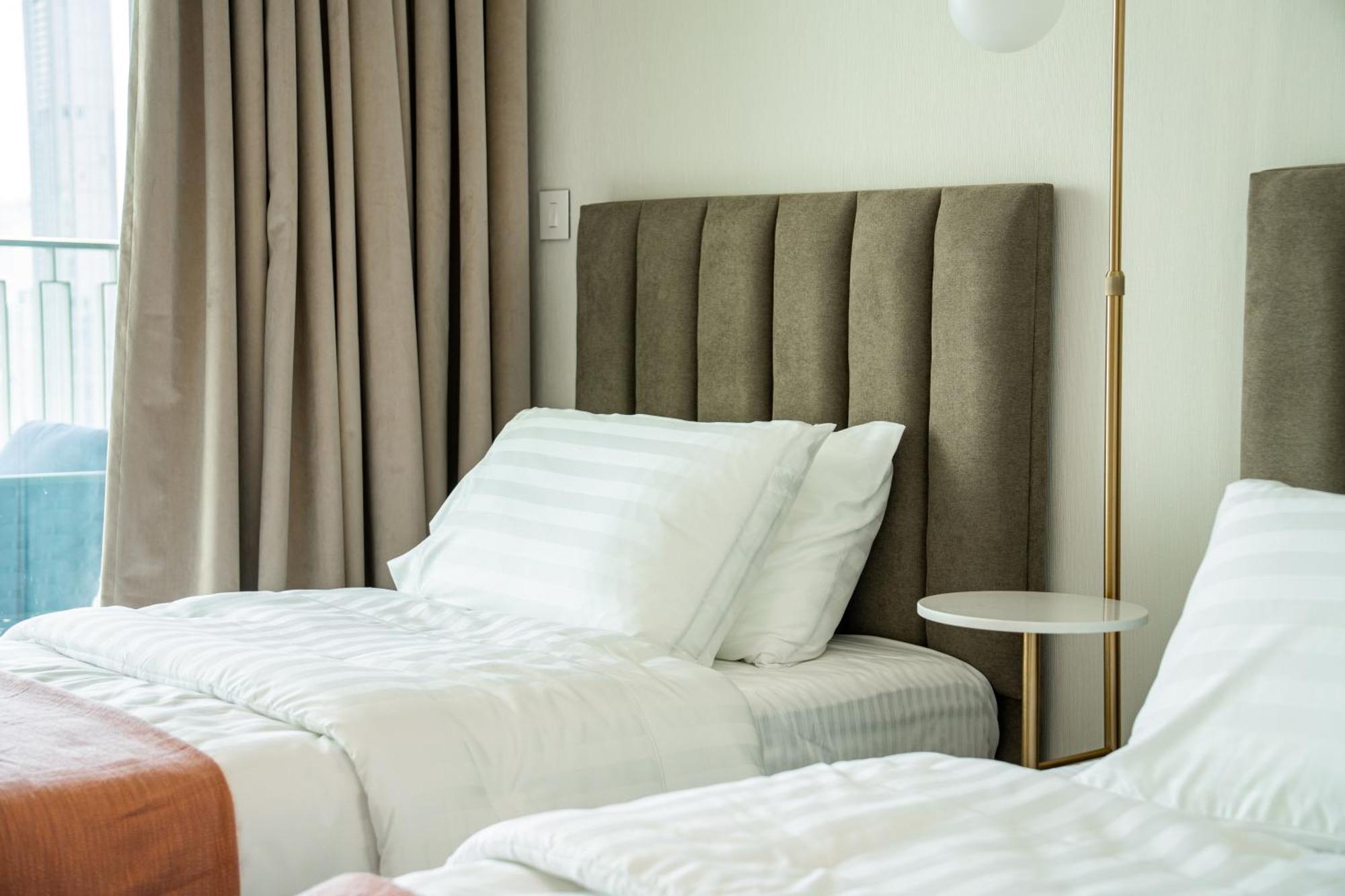 Apartment Elegant Escapes - 3b Burj View, Direct Mall Access *