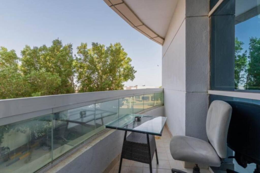 Apartment 1 Bed Modern In Axis 8 *
